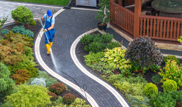 Why Choose Our Certified Pressure Washing Experts for Your Project Needs in Bee Ridge, FL?